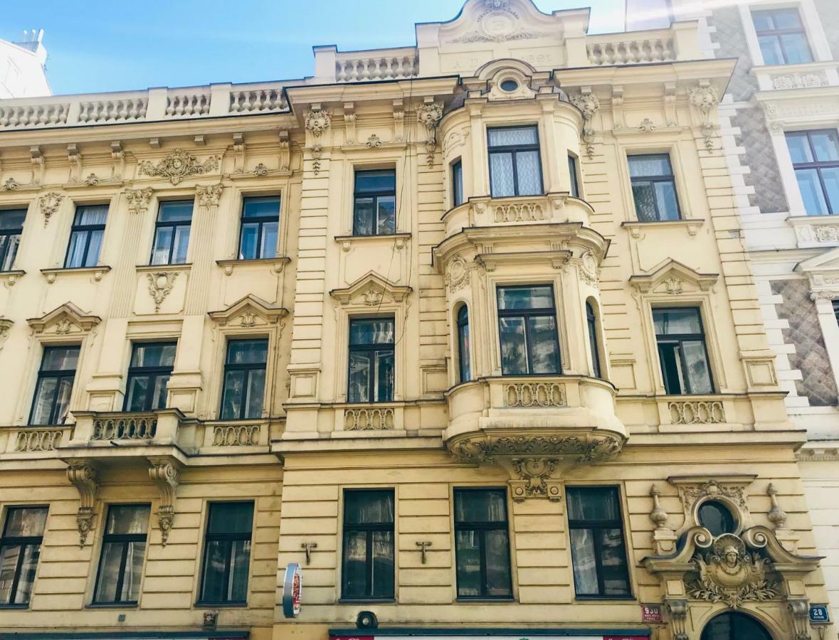 Apartament Wenceslas Square / Main Station - New Studio***** *
